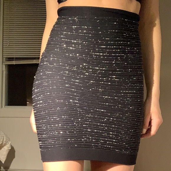 Sheer shiny skirt - Picture 1 of 3